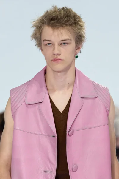 Look 49